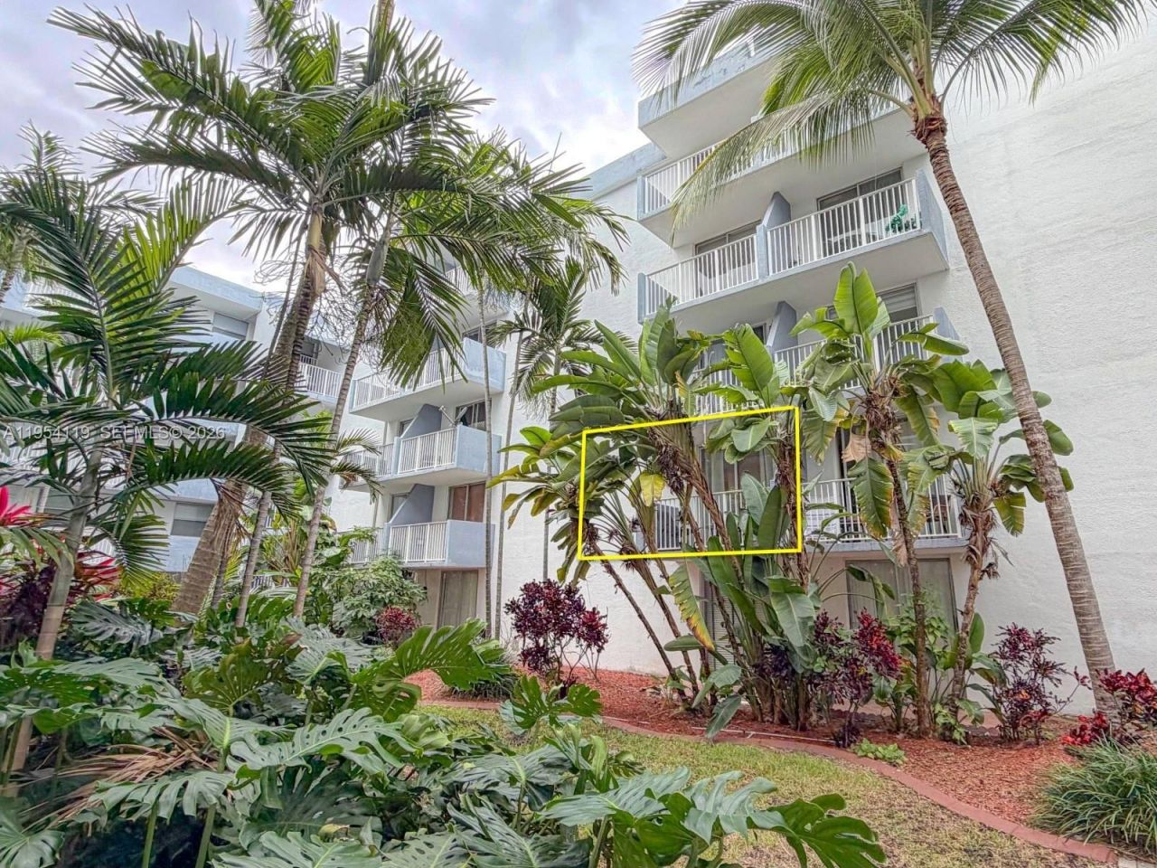 1801 S Treasure Dr, Unit 211, North Bay Village, FL 33141 Photo