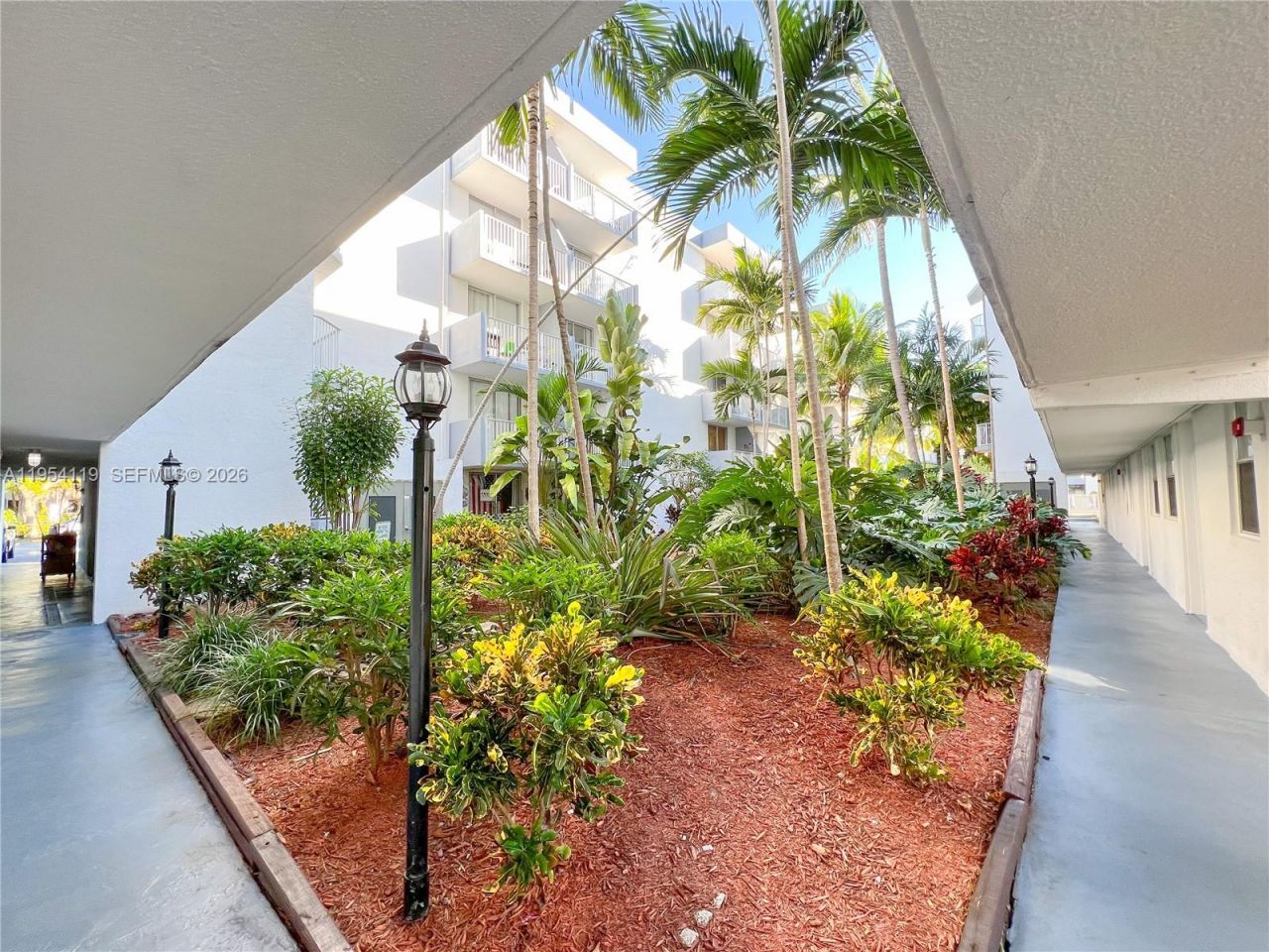 1801 S Treasure Dr, Unit 211, North Bay Village, FL 33141 Photo