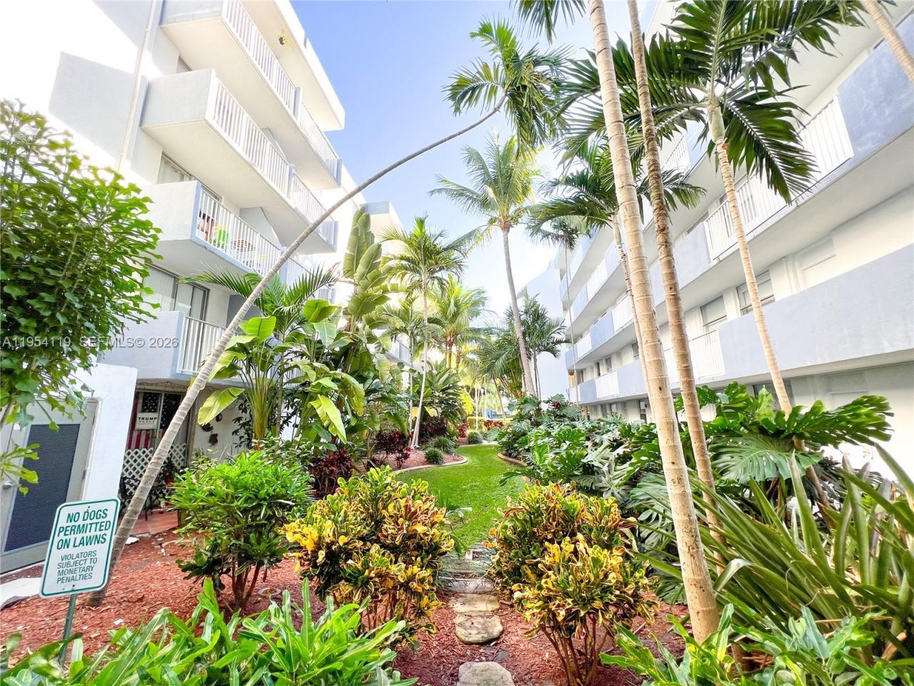 1801 S Treasure Dr, Unit 211, North Bay Village, FL 33141 Photo