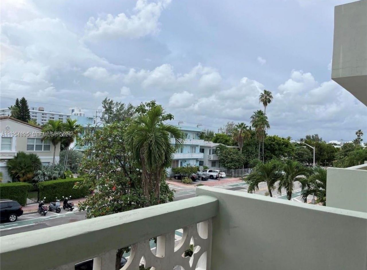 949 Pennsylvania Ave, Unit 302, Miami Beach, FL 33139 Photo