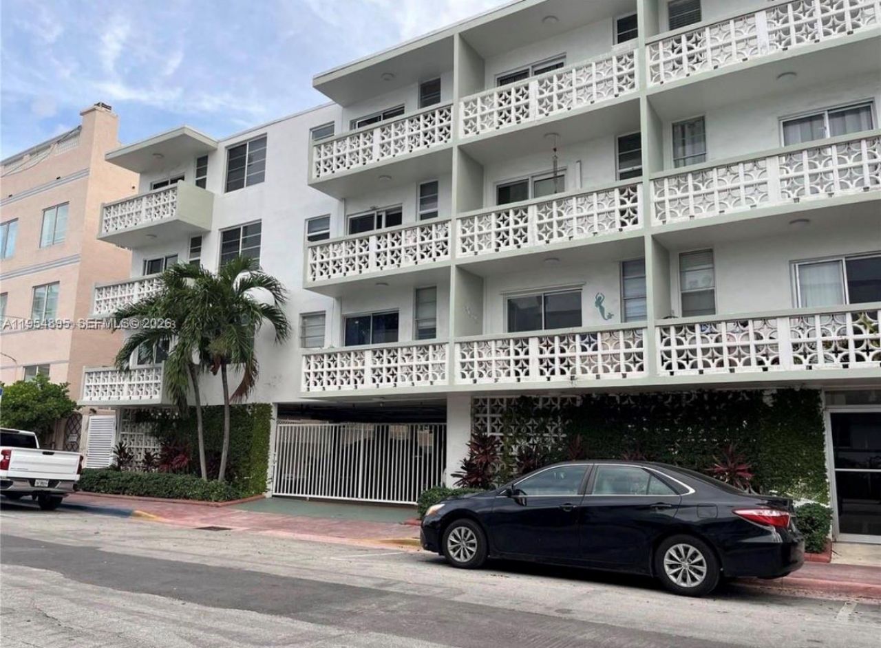 949 Pennsylvania Ave, Unit 302, Miami Beach, FL 33139 Photo