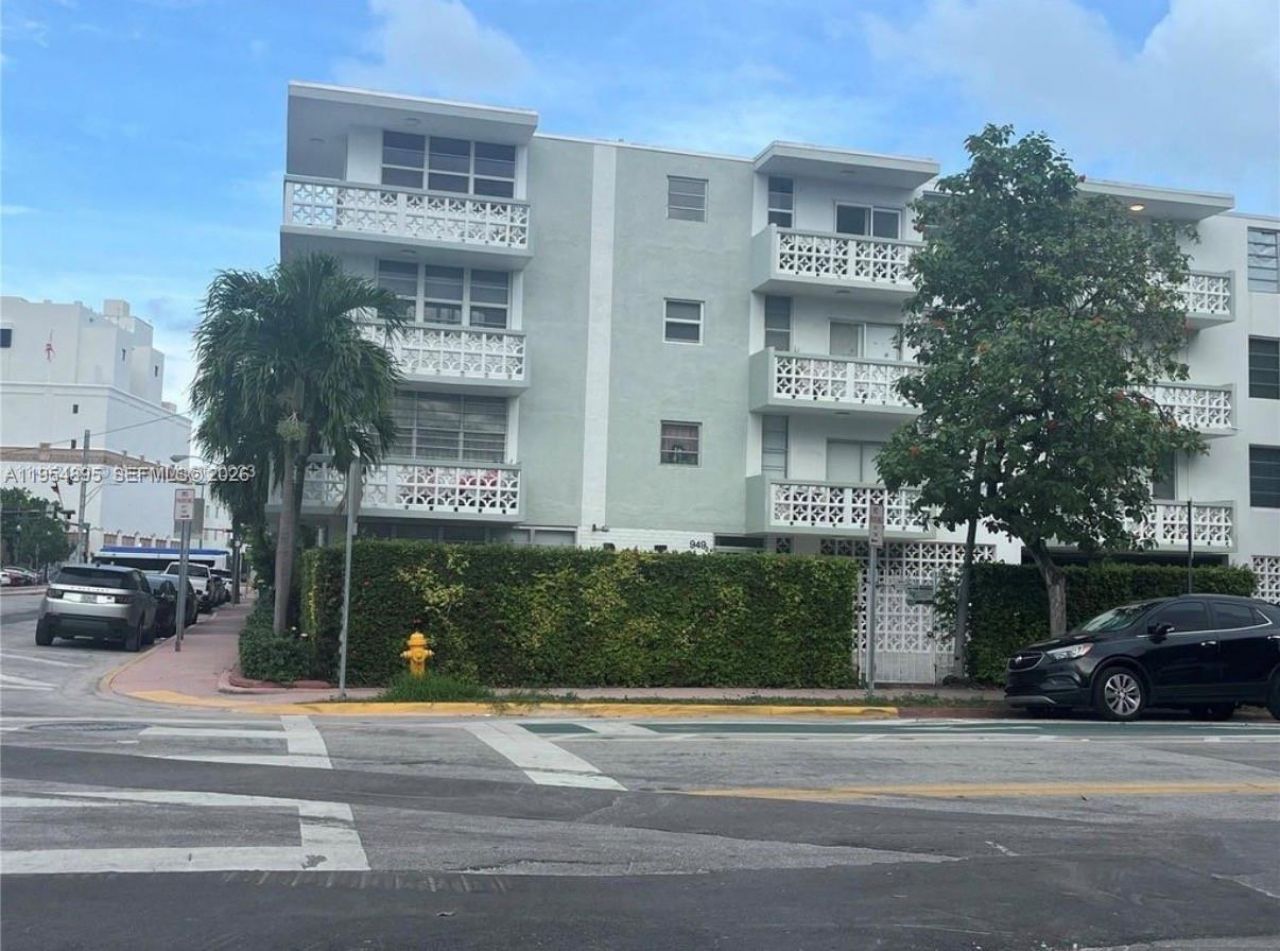 949 Pennsylvania Ave, Unit 302, Miami Beach, FL 33139 Photo