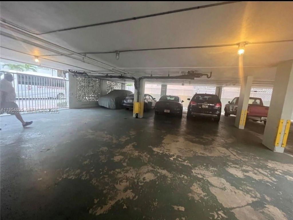 949 Pennsylvania Ave, Unit 302, Miami Beach, FL 33139 Photo