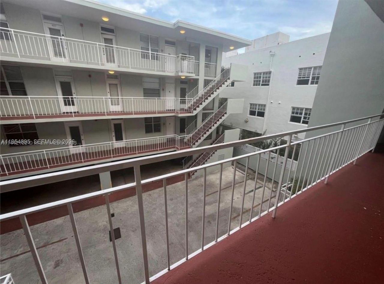 949 Pennsylvania Ave, Unit 302, Miami Beach, FL 33139 Photo