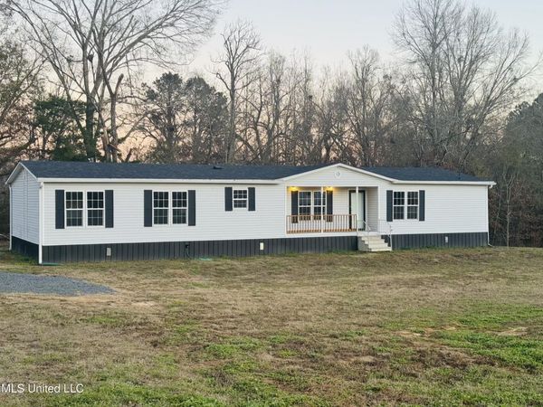 11 E Wilderness Road, Natchez, MS 39120