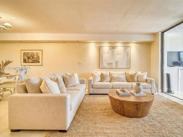 6937 Bay Dr, Unit 402, Miami Beach, FL 33141