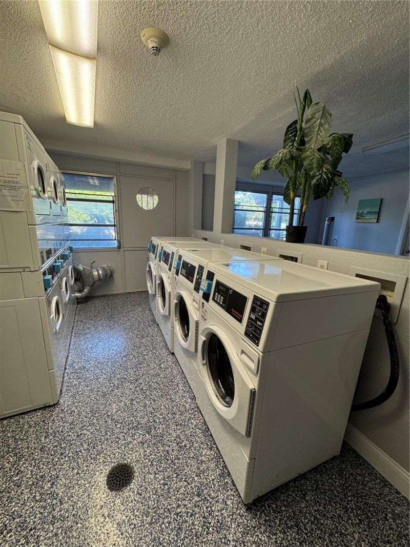 3315 58th Avenue S, Unit 109, Saint Petersburg, FL 33712 Photo