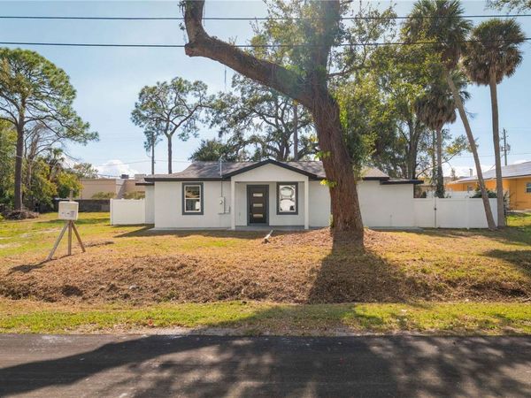 8508 SUNBEAM LN, TAMPA, FL 33615