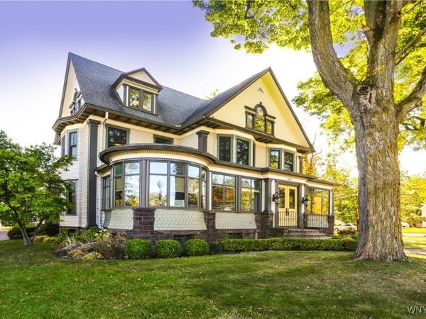 4588 S Park Avenue, Buffalo, NY 14219