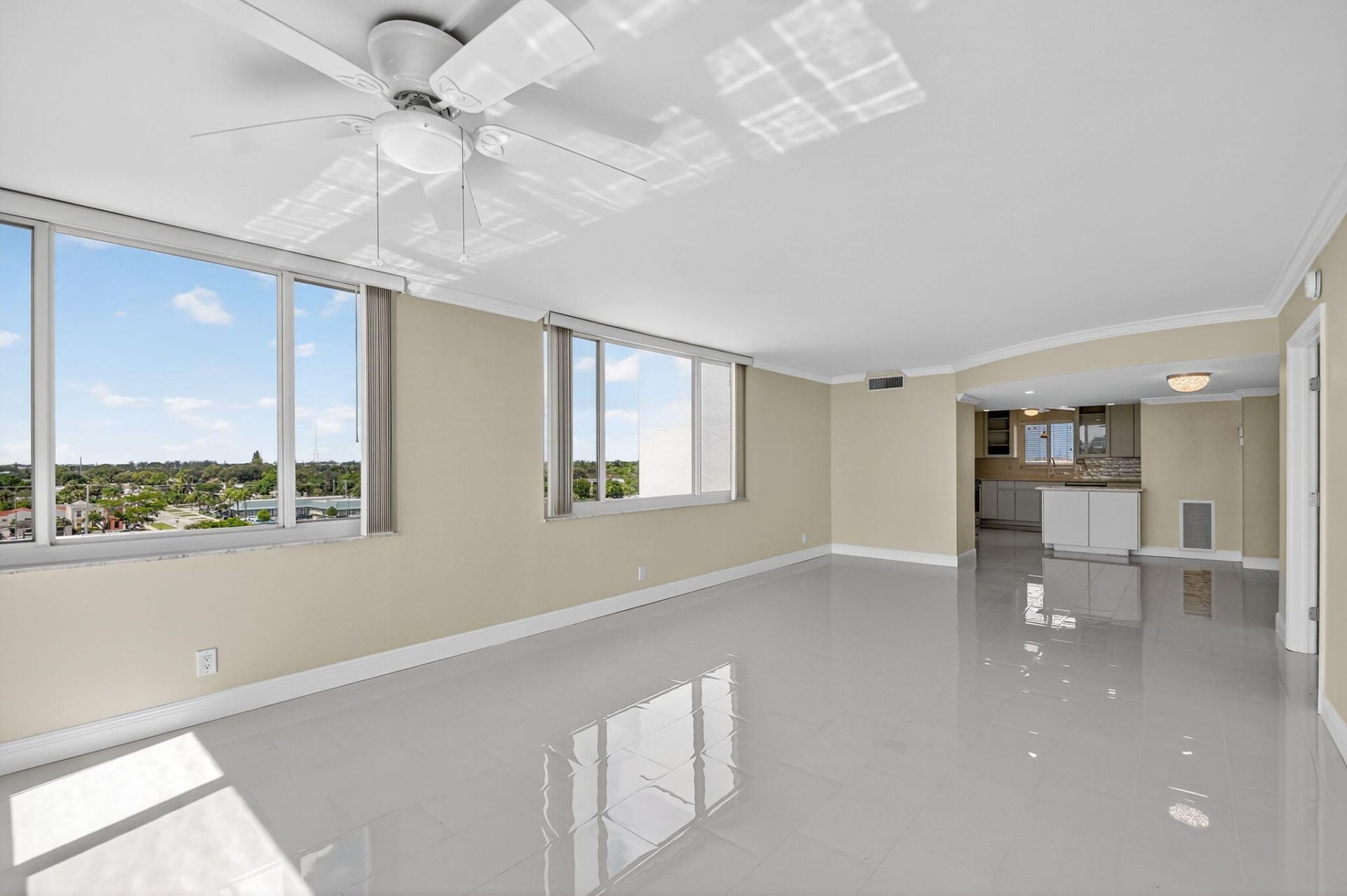 301 Lake Shore Drive, Unit 711, Lake Park, FL 33403 Photo