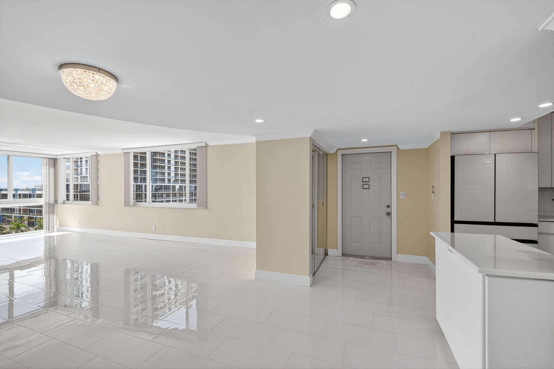 301 Lake Shore Drive, Unit 711, Lake Park, FL 33403 Photo