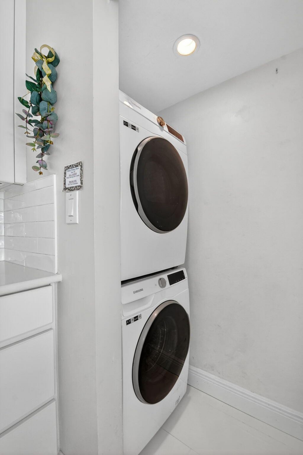 301 Lake Shore Drive, Unit 711, Lake Park, FL 33403 Photo