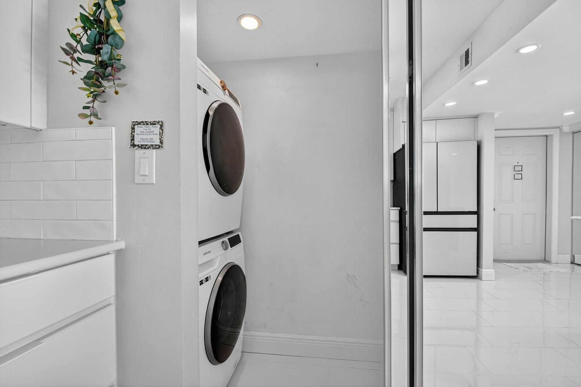 301 Lake Shore Drive, Unit 711, Lake Park, FL 33403 Photo