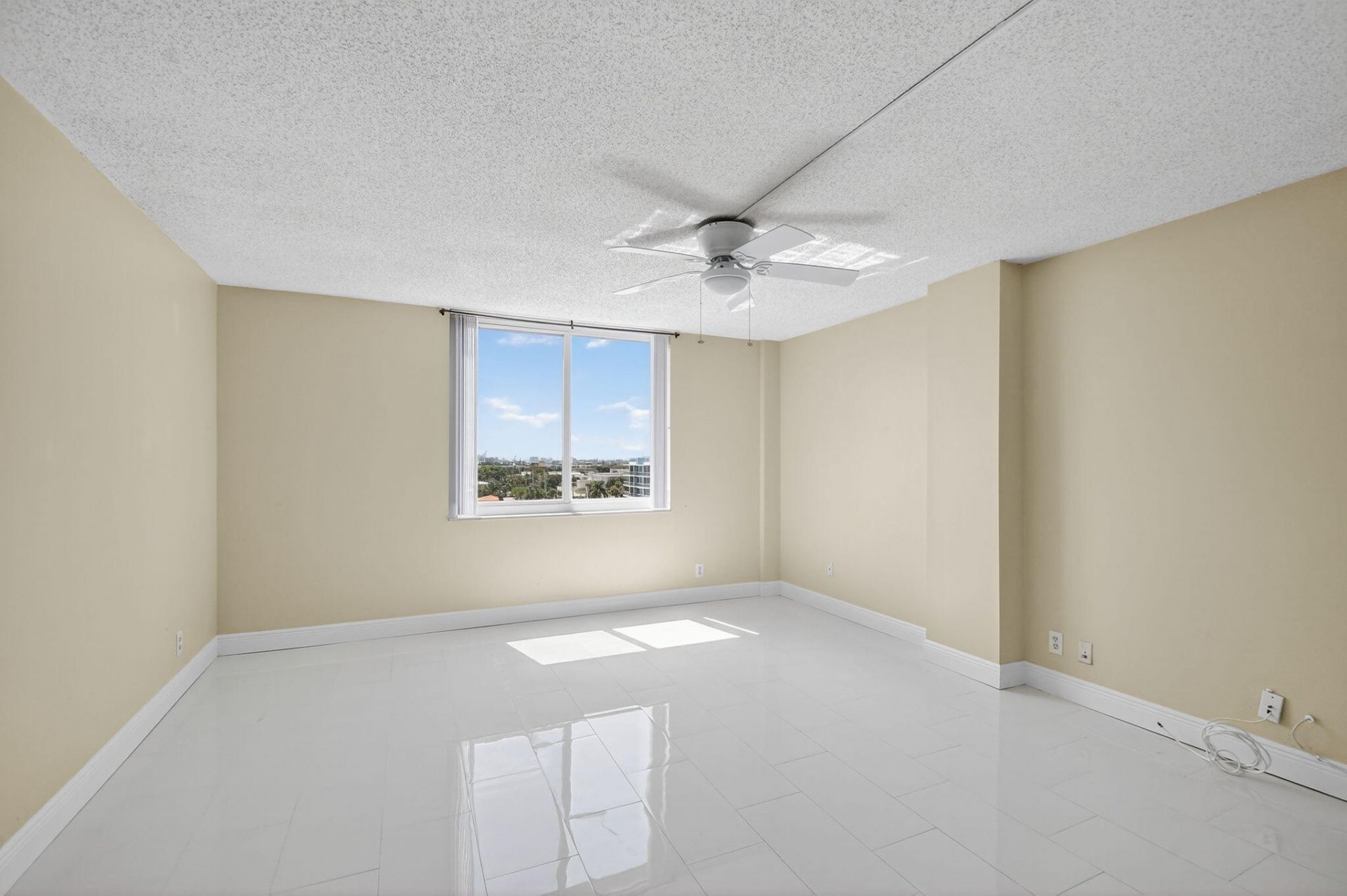 301 Lake Shore Drive, Unit 711, Lake Park, FL 33403 Photo