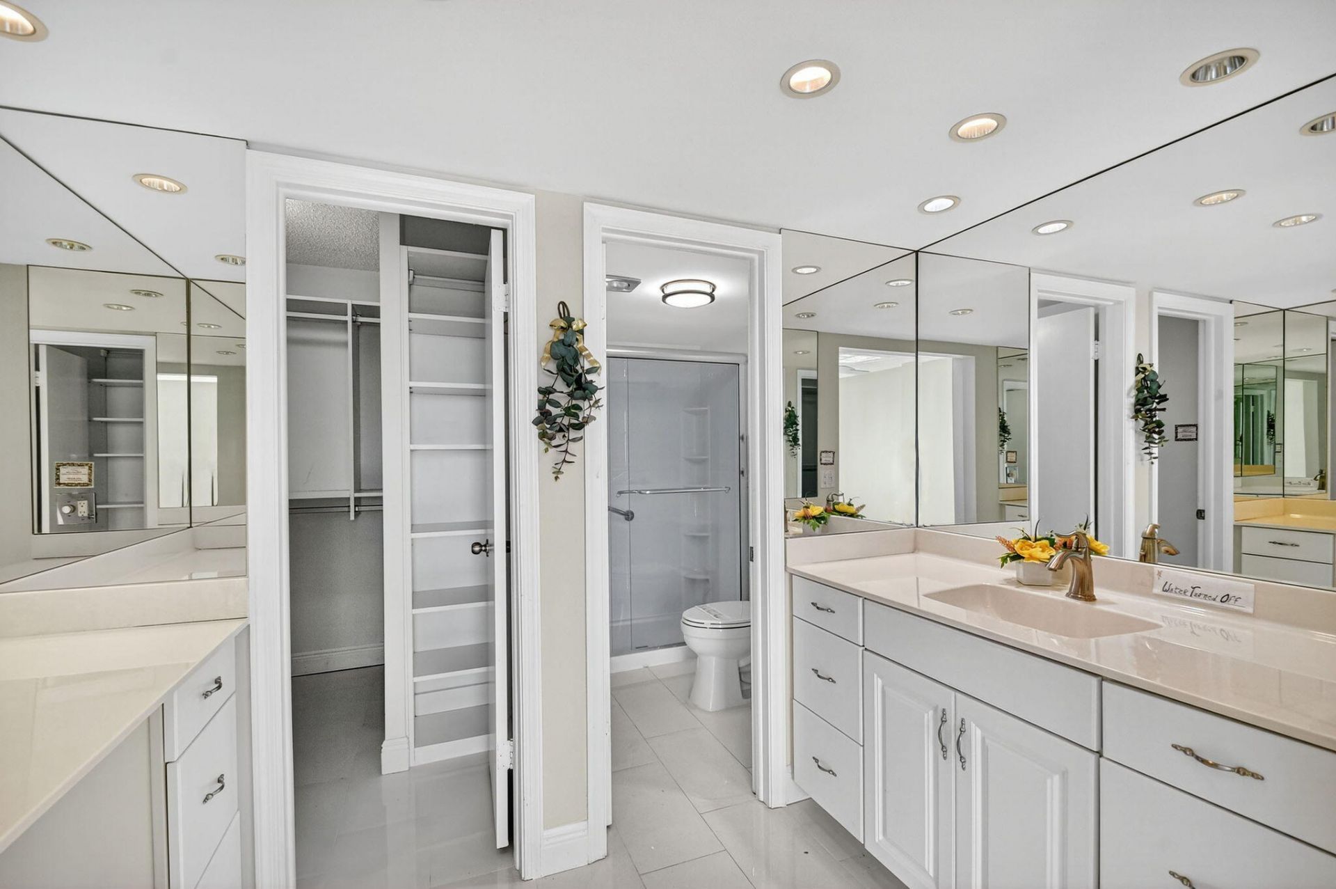 301 Lake Shore Drive, Unit 711, Lake Park, FL 33403 Photo
