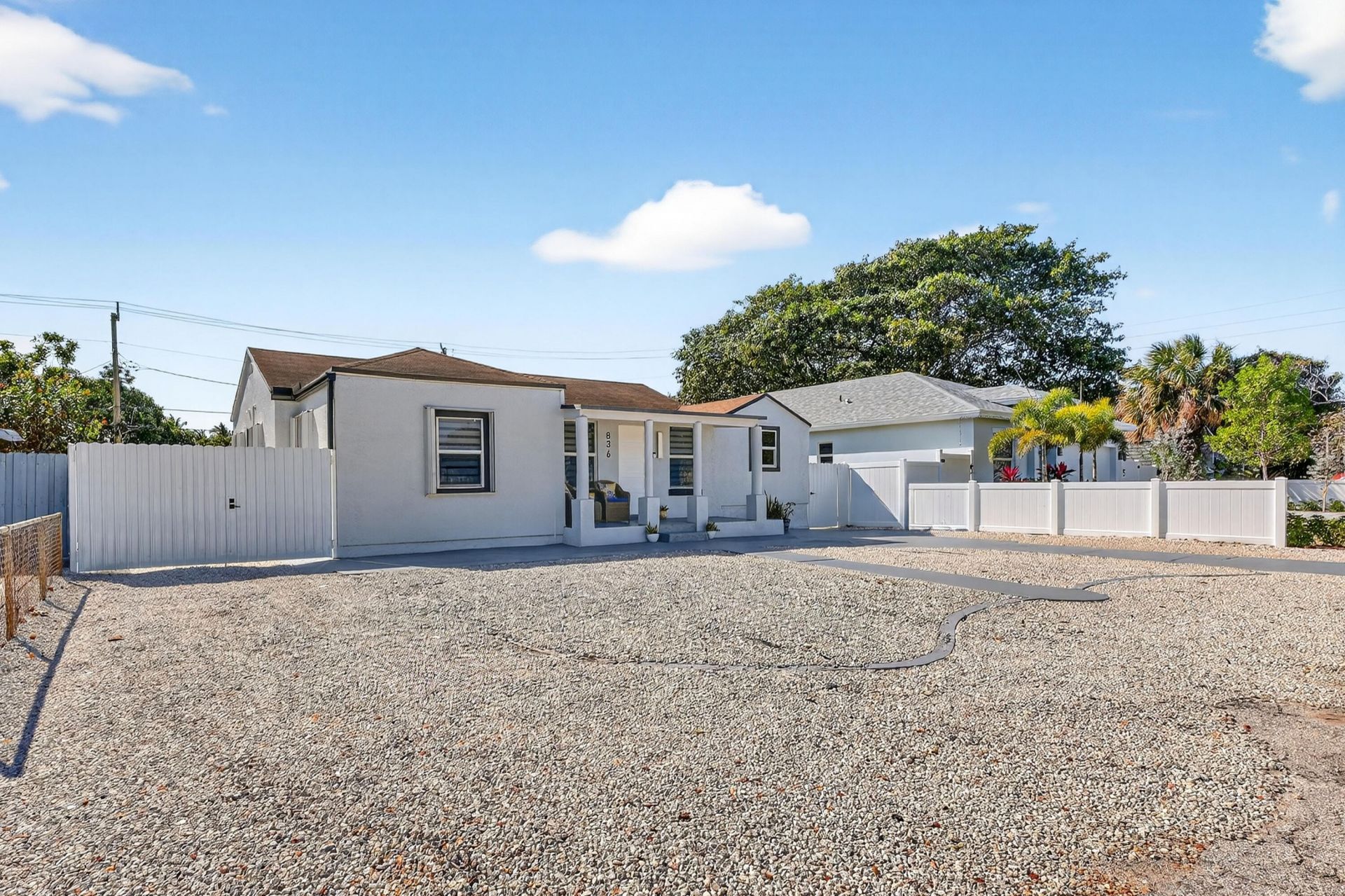 836 Ridgewood Drive, West Palm Beach, FL 33405 Photo