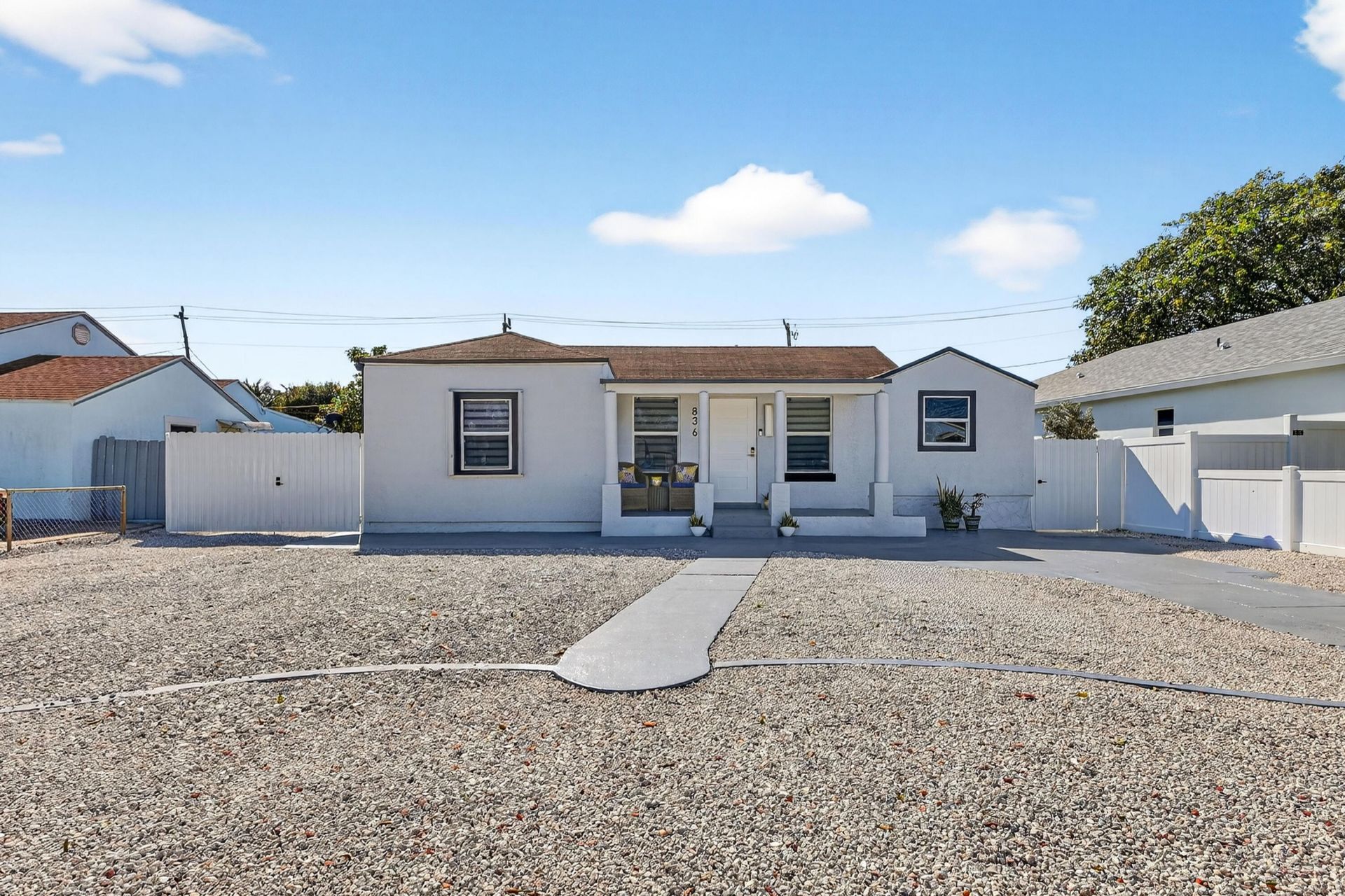 836 Ridgewood Drive, West Palm Beach, FL 33405 Photo