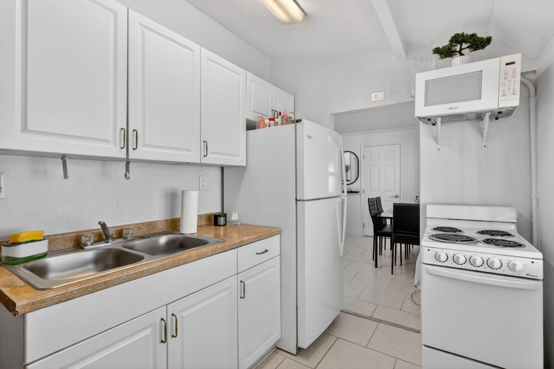 836 Ridgewood Drive, West Palm Beach, FL 33405 Photo