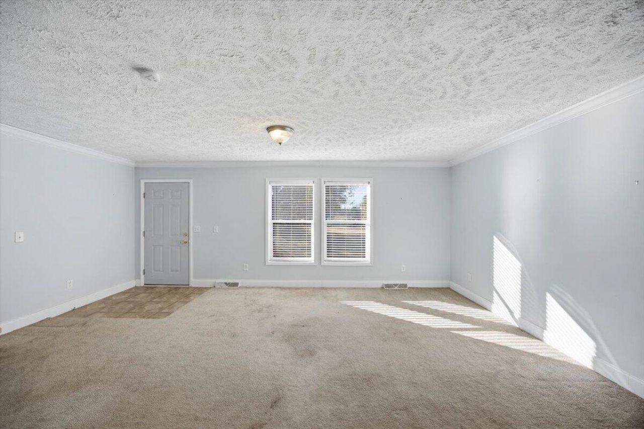 1613 Cavanaugh Road Photo 11