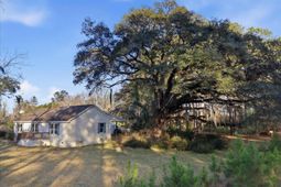 1613 Cavanaugh Road photo 4