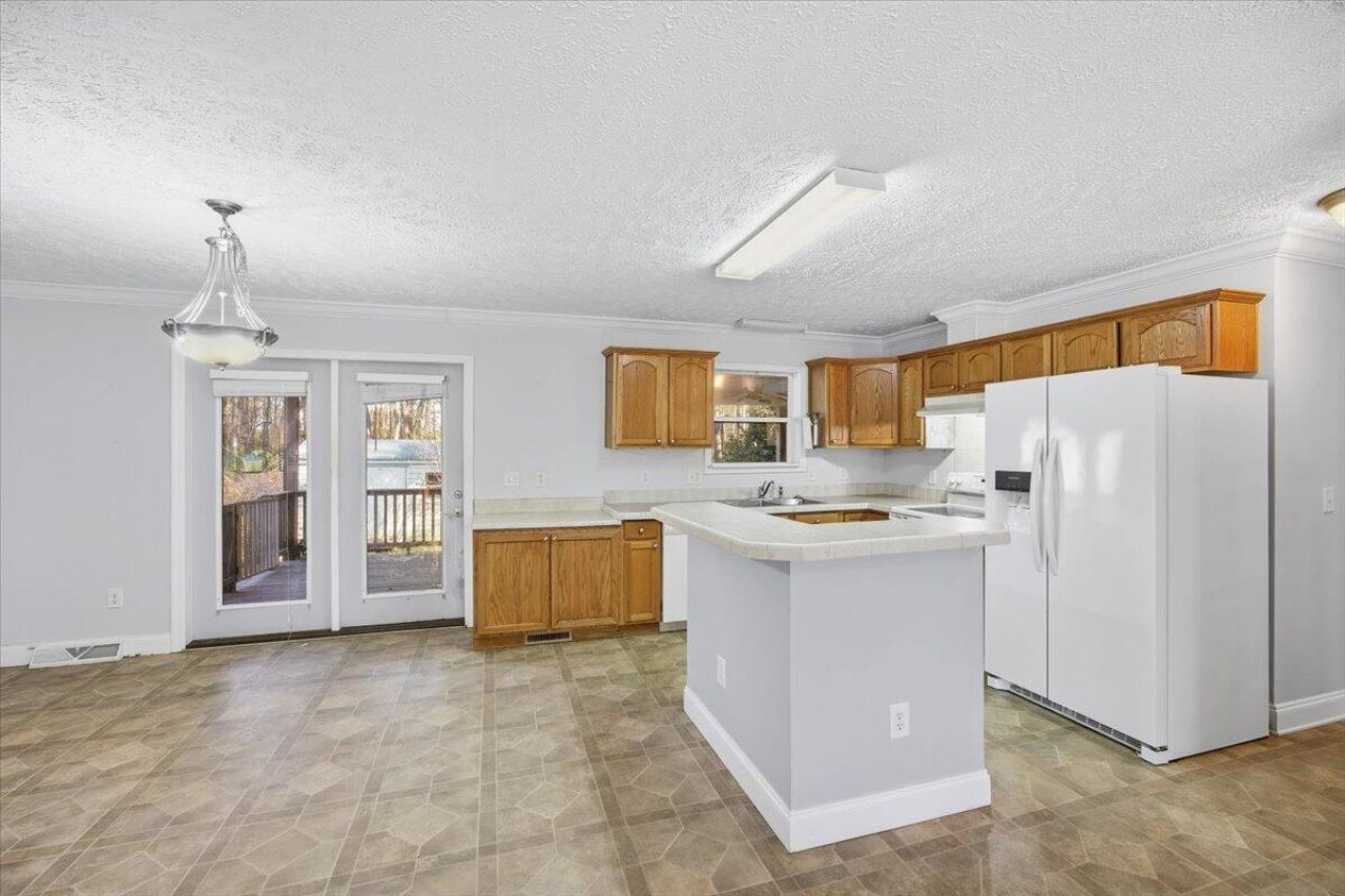 1613 Cavanaugh Road Photo 8