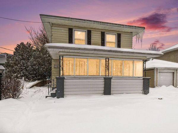 17 S 10th Street, Niles, MI 49120