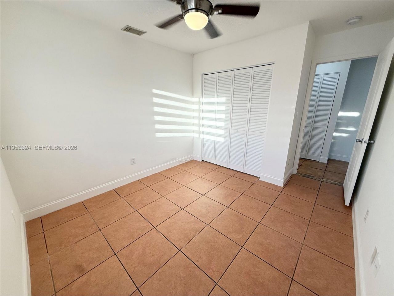 8265 NW 186th St, Unit 906, Hialeah, FL 33015 Photo