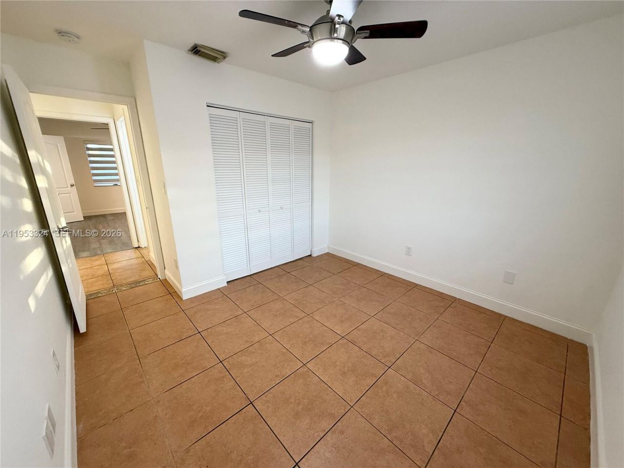 8265 NW 186th St, Unit 906, Hialeah, FL 33015 Photo