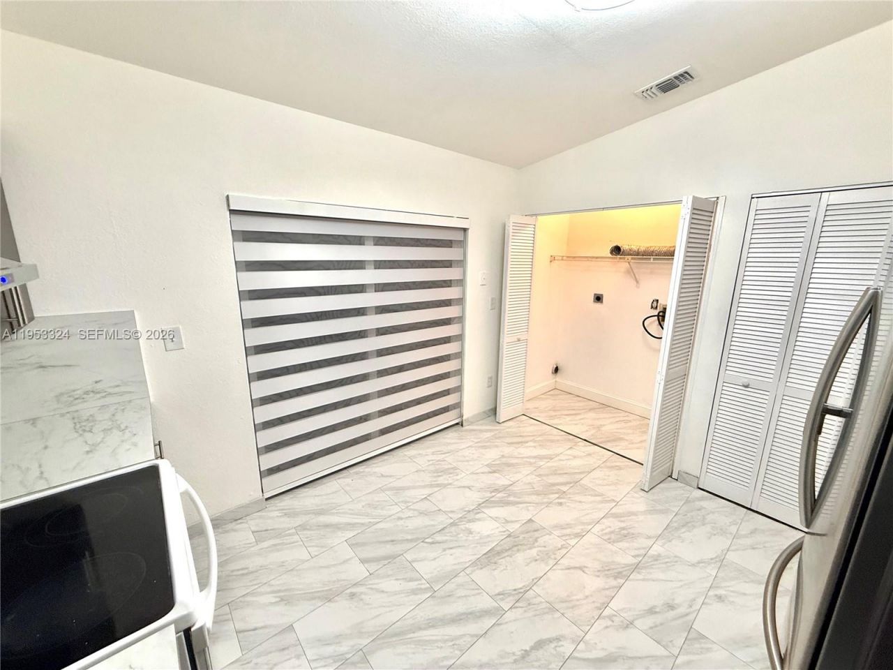 8265 NW 186th St, Unit 906, Hialeah, FL 33015 Photo
