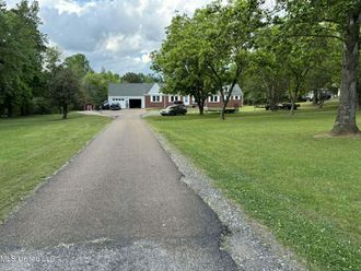 9338 E Broadway Road Olive Branch, MS 38654