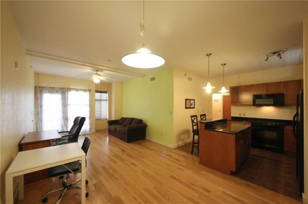 711 W 26th St, Unit 610, Austin, TX 78705 Main Photo