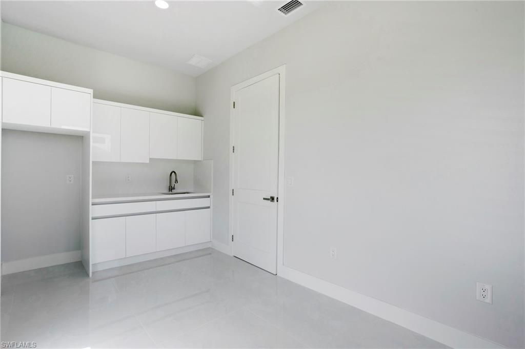 243 SW 24th Pl, Cape Coral, FL 33991 Photo