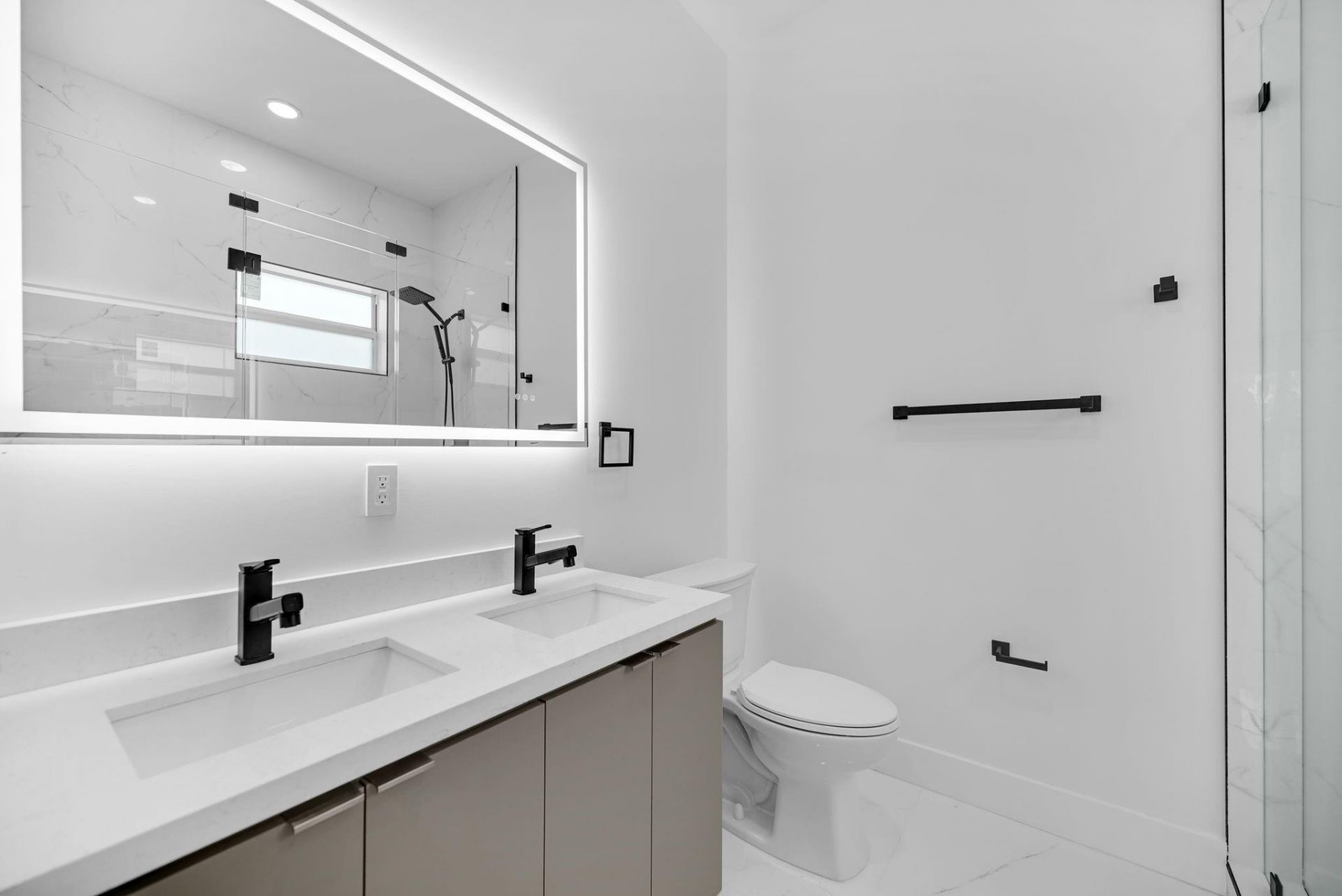 2531 NW 14th Court, Fort Lauderdale, FL 33311 Photo