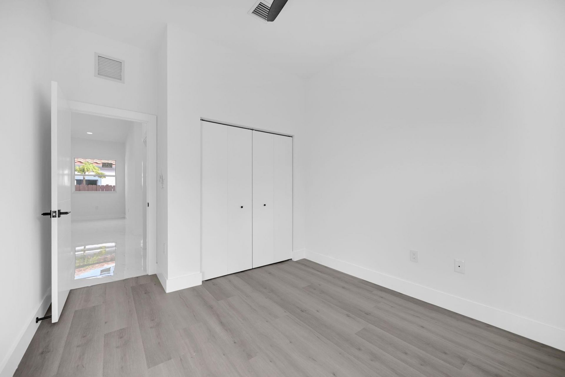 2531 NW 14th Court, Fort Lauderdale, FL 33311 Photo