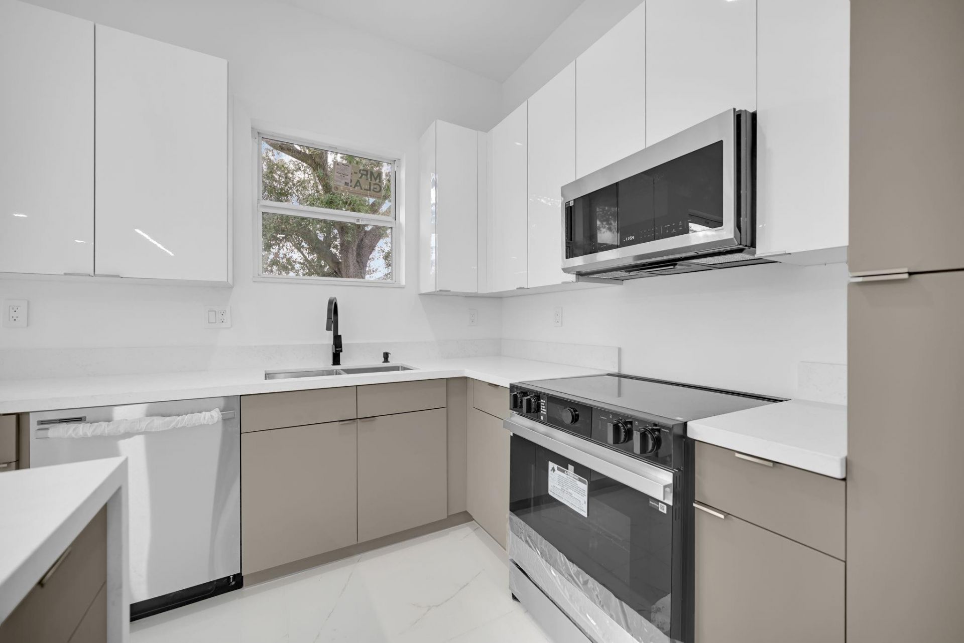 2531 NW 14th Court, Fort Lauderdale, FL 33311 Photo