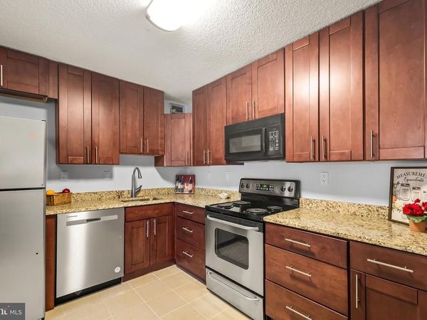 203 YOAKUM PARKWAY, Unit 715, ALEXANDRIA, VA 22304
