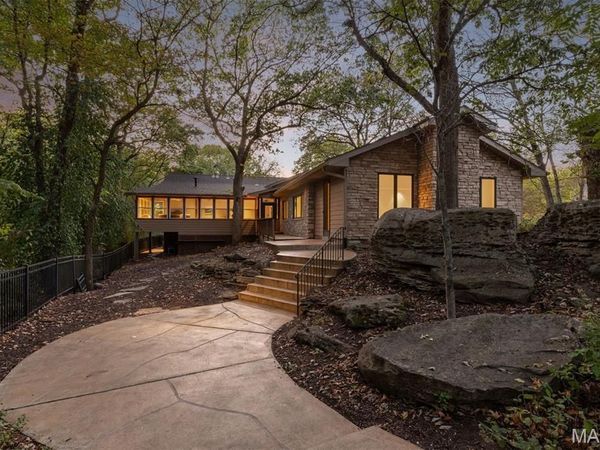 1800 W Adams Avenue, Kirkwood, MO 63122