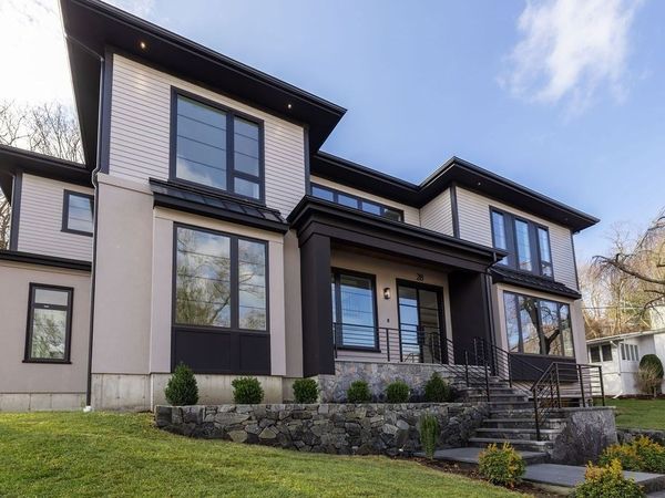 28 Cottonwood Rd, Newton, MA 02459