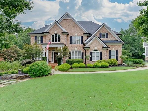 382 Spring Willow Drive, Sugar Hill, GA 30518