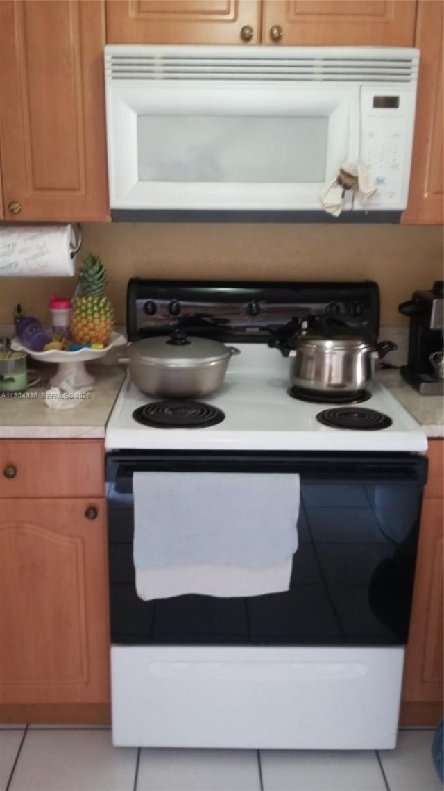 3021 W 76 St, Unit C212, Hialeah Gardens, FL 33018 Photo