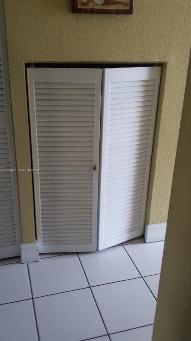 3021 W 76 St, Unit C212, Hialeah Gardens, FL 33018 Photo