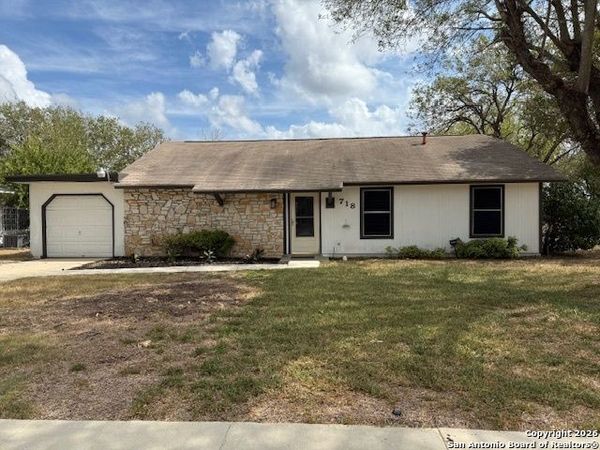 718 Singing Wind, San Antonio, TX 78227