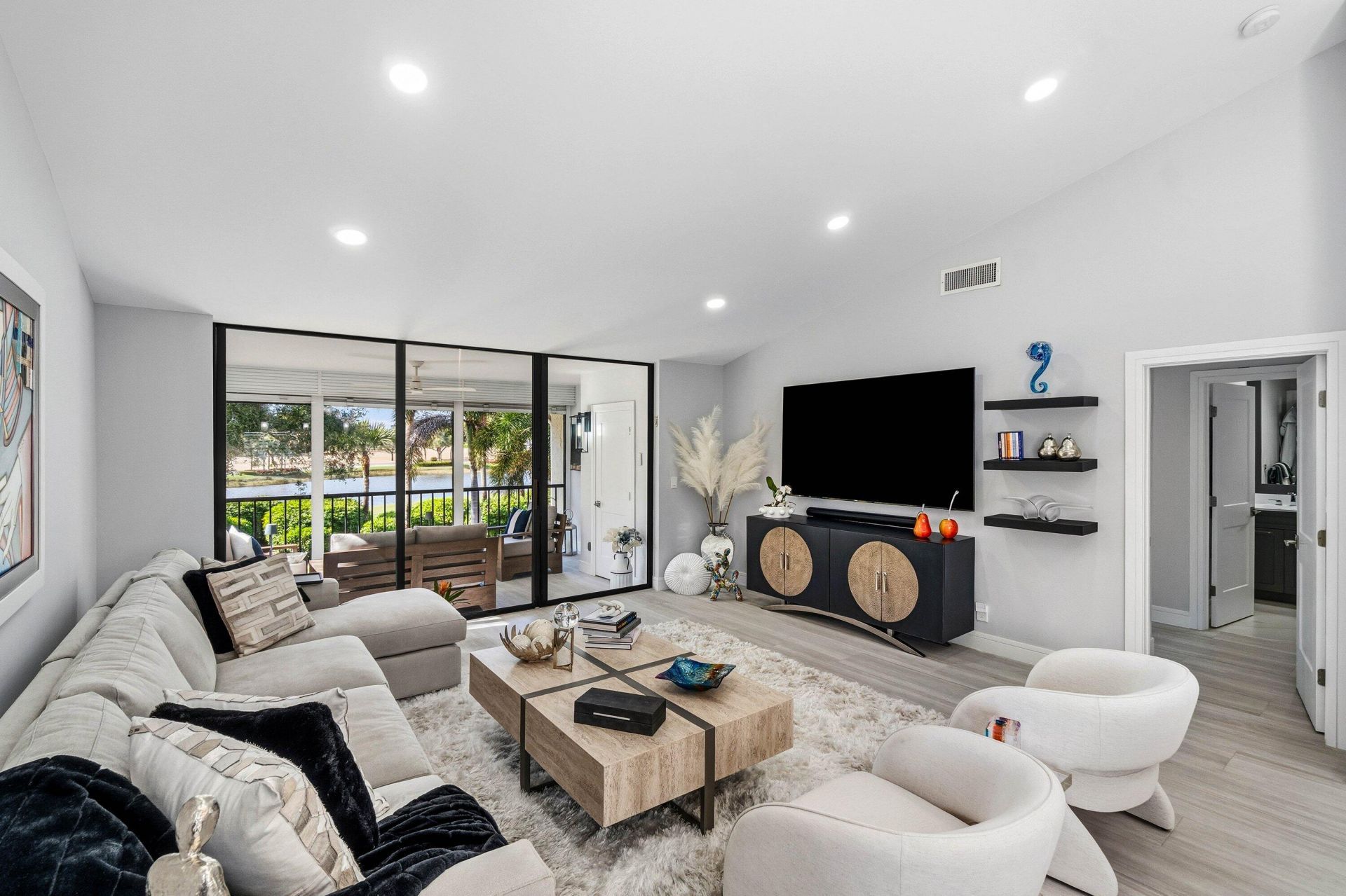 49 Eastgate Drive, Unit B, Boynton Beach, FL 33436 Photo