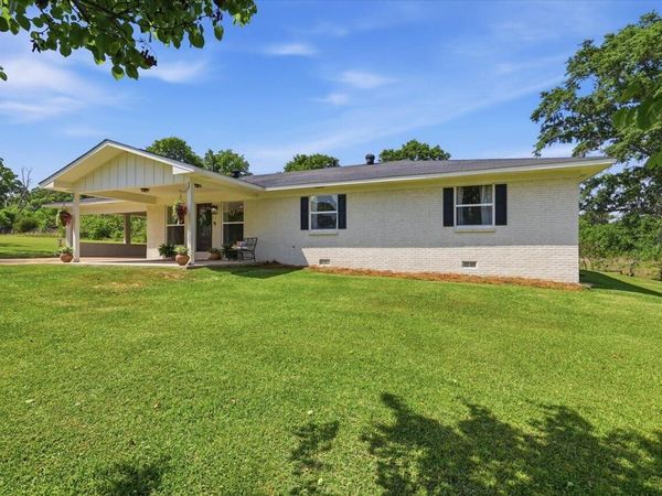 144 Walter Jones Rd., Mendenhall, MS 39114
