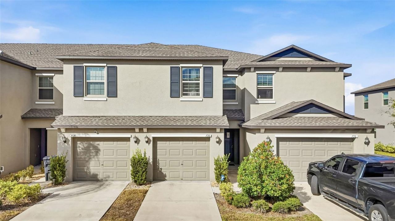 726 Royal Empress Drive, Ruskin, FL 33570 Main Photo