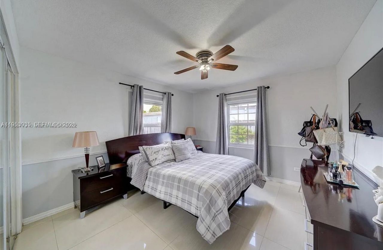 801 E 16th Pl, Hialeah, FL 33010 Photo