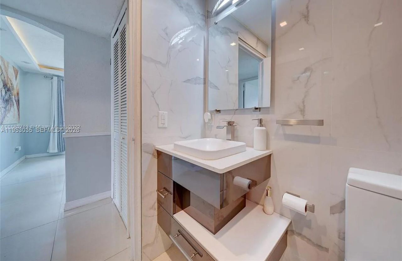 801 E 16th Pl, Hialeah, FL 33010 Photo