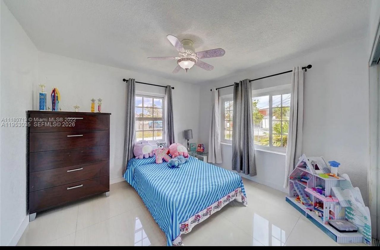 801 E 16th Pl, Hialeah, FL 33010 Photo