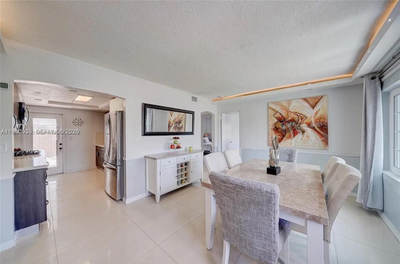 801 E 16th Pl, Hialeah, FL 33010 Photo