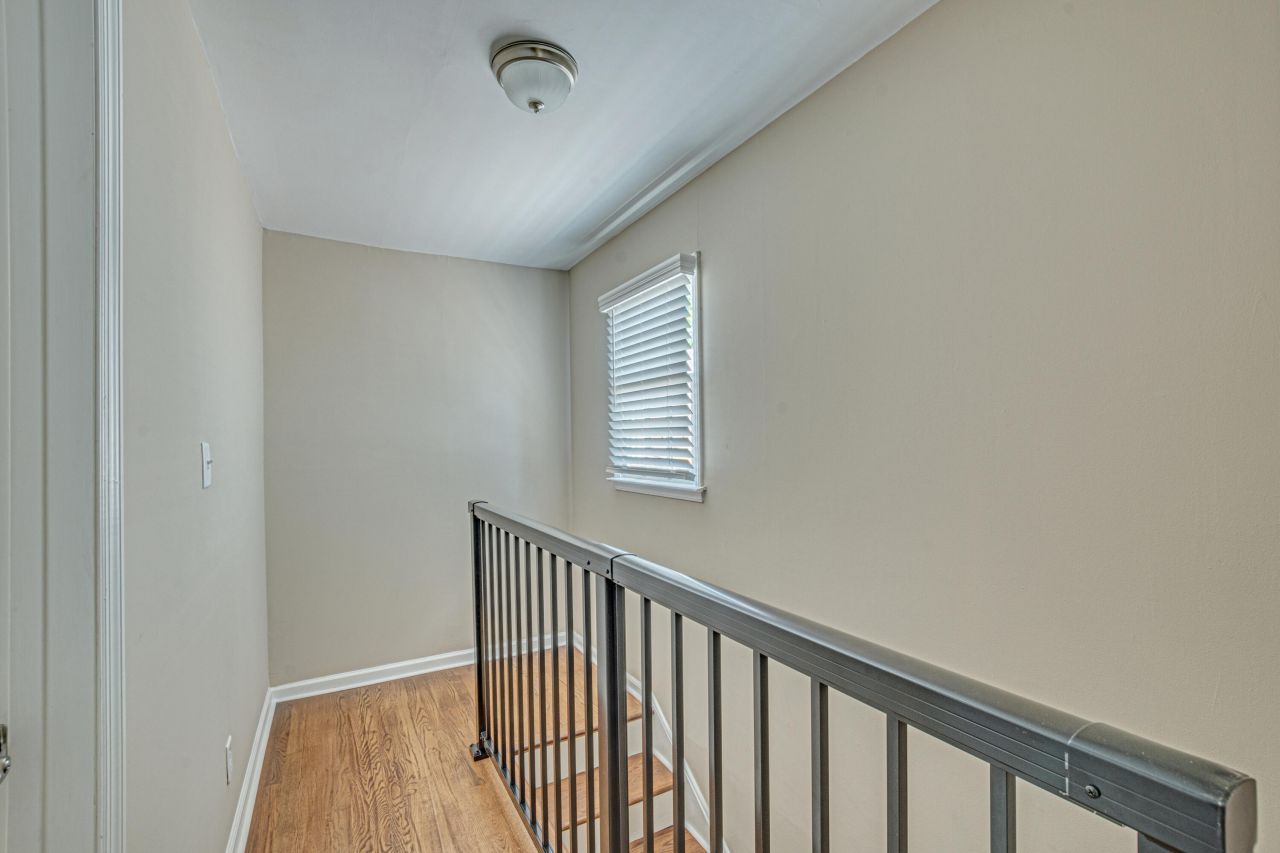 377 Ashley Avenue Photo 23